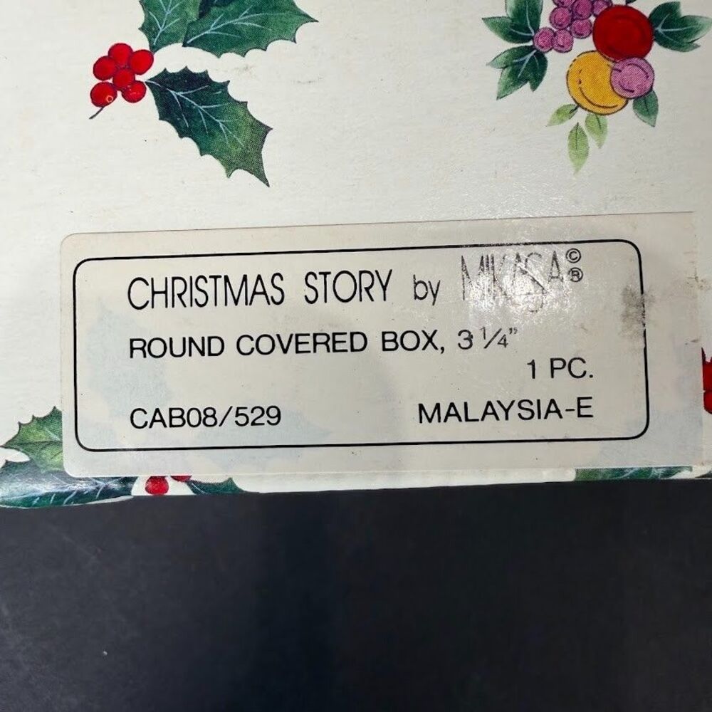 Vintage Mikasa Heritage Christmas Story 3.25" Covered Round Box/Bowl, Very Nice - Picture 4 of 8